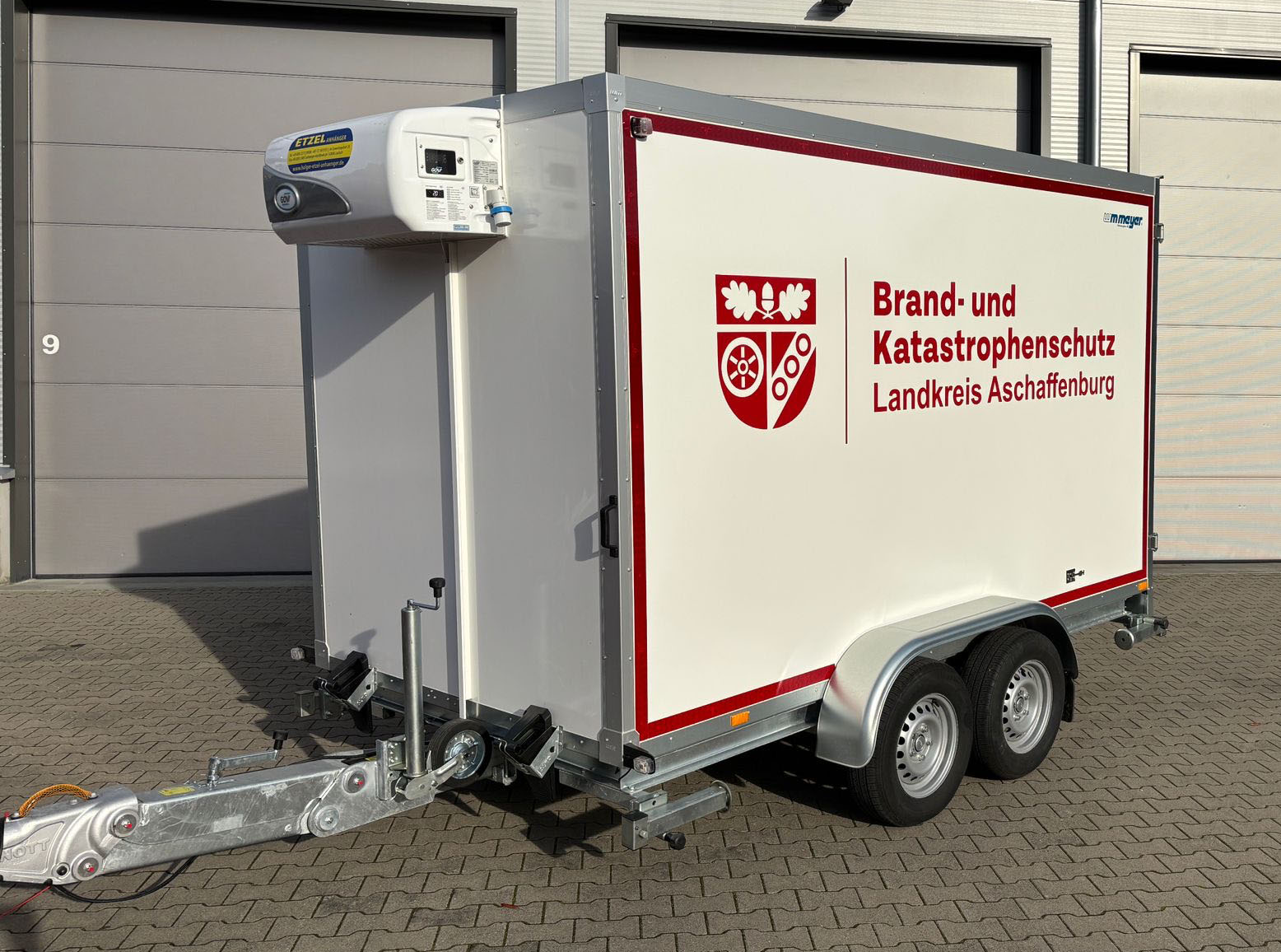 229 Neuer Kühlanhänger im Feuerwehrdienst