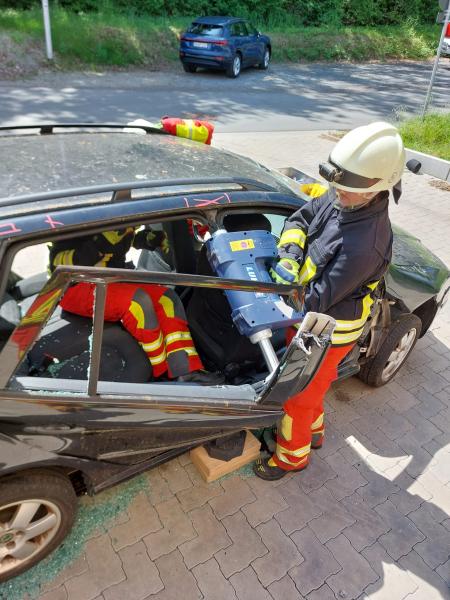260509 FF Sailauf Ganztagesausbildung THL VU PKW 30