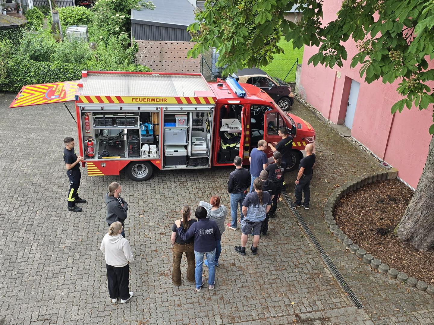 240527 Ausbildung UG ÖEL Glattbach am Gerätewagen Mess und Erkundung 3