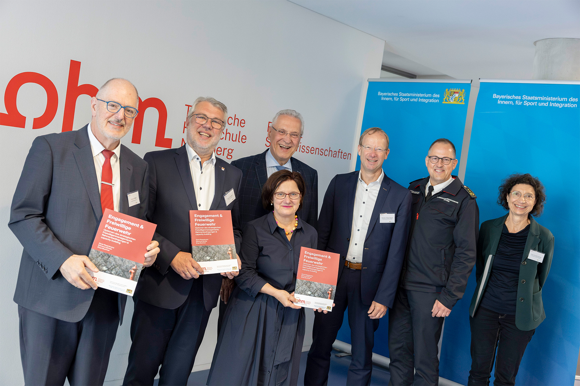 Bayer.  Staatsministerium des Innern, für Sport und IntegrationÜbergabe Endbericht anl. Projektabschluss "Engagement & Freiwillige Feuerwehr"/"Wer löscht morgen?" Prof. Rosenkranz/TH31.05.2024, NürnbergFoto: Bayerisches Innenministerium/Giulia Iannicelli