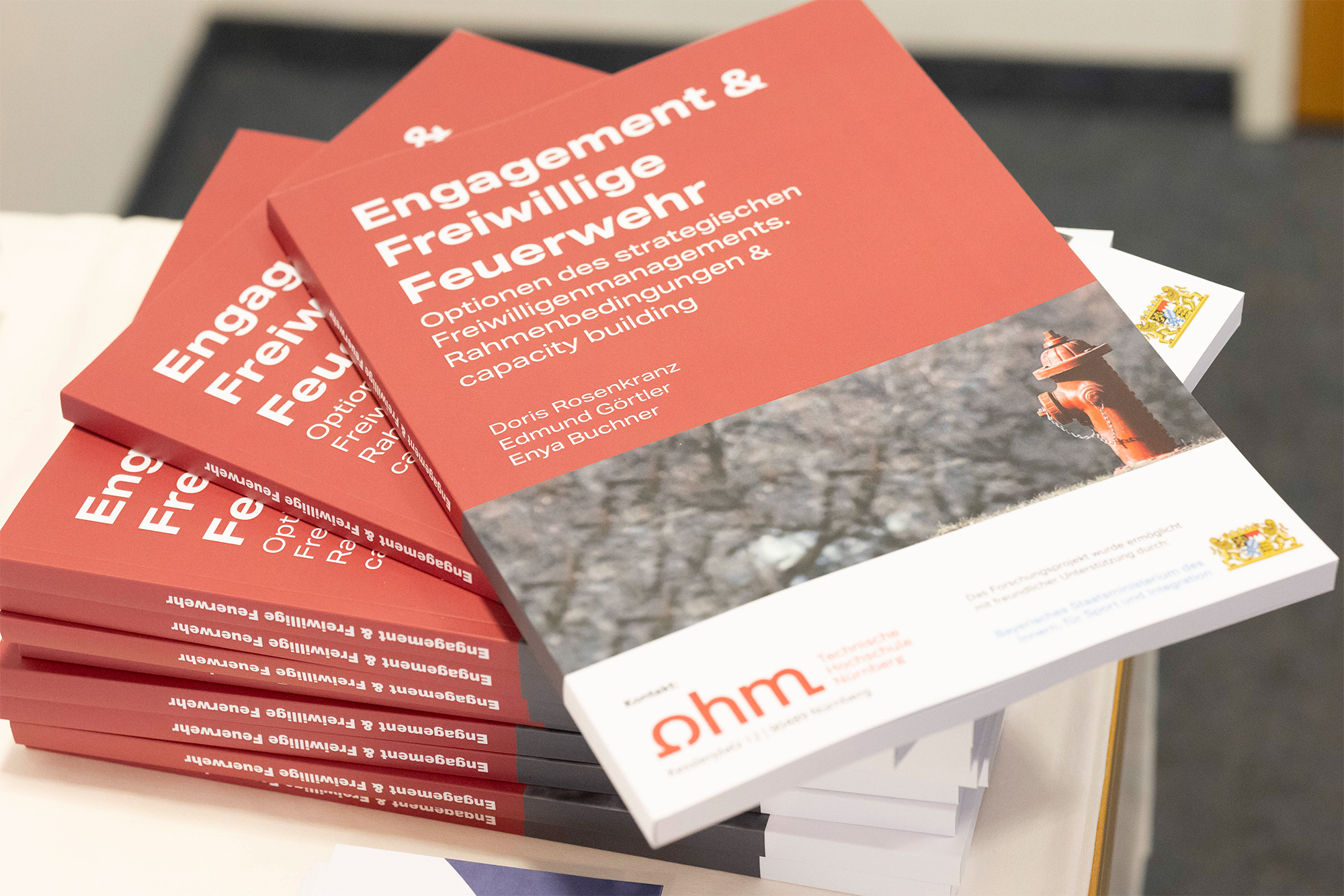 Bayer.  Staatsministerium des Innern, für Sport und IntegrationÜbergabe Endbericht anl. Projektabschluss "Engagement & Freiwillige Feuerwehr"/"Wer löscht morgen?" Prof. Rosenkranz/TH31.05.2024, NürnbergFoto: Bayerisches Innenministerium/Giulia Iannicelli