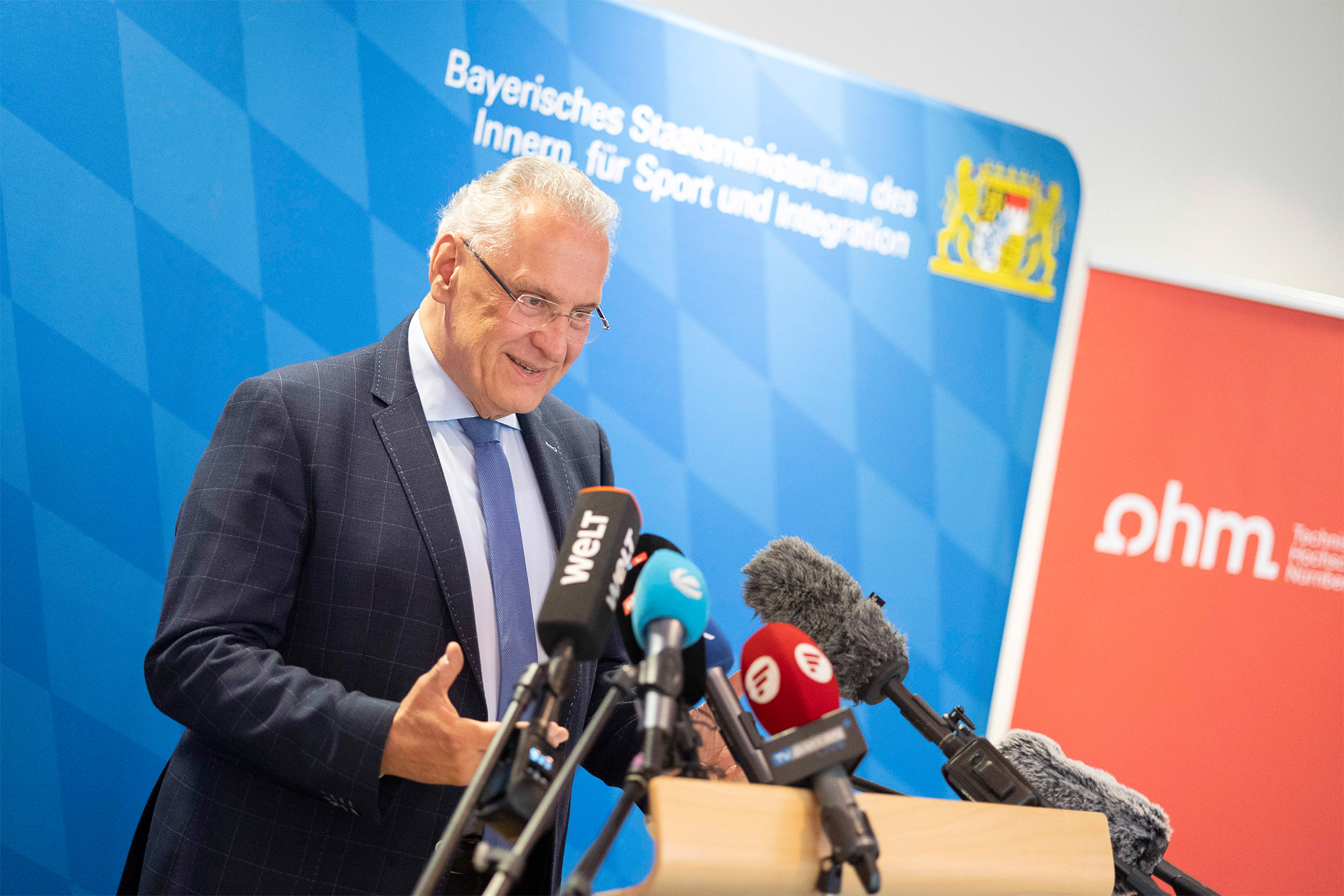 Bayer.  Staatsministerium des Innern, für Sport und IntegrationÜbergabe Endbericht anl. Projektabschluss "Engagement & Freiwillige Feuerwehr"/"Wer löscht morgen?" Prof. Rosenkranz/TH31.05.2024, NürnbergFoto: Bayerisches Innenministerium/Giulia Iannicelli