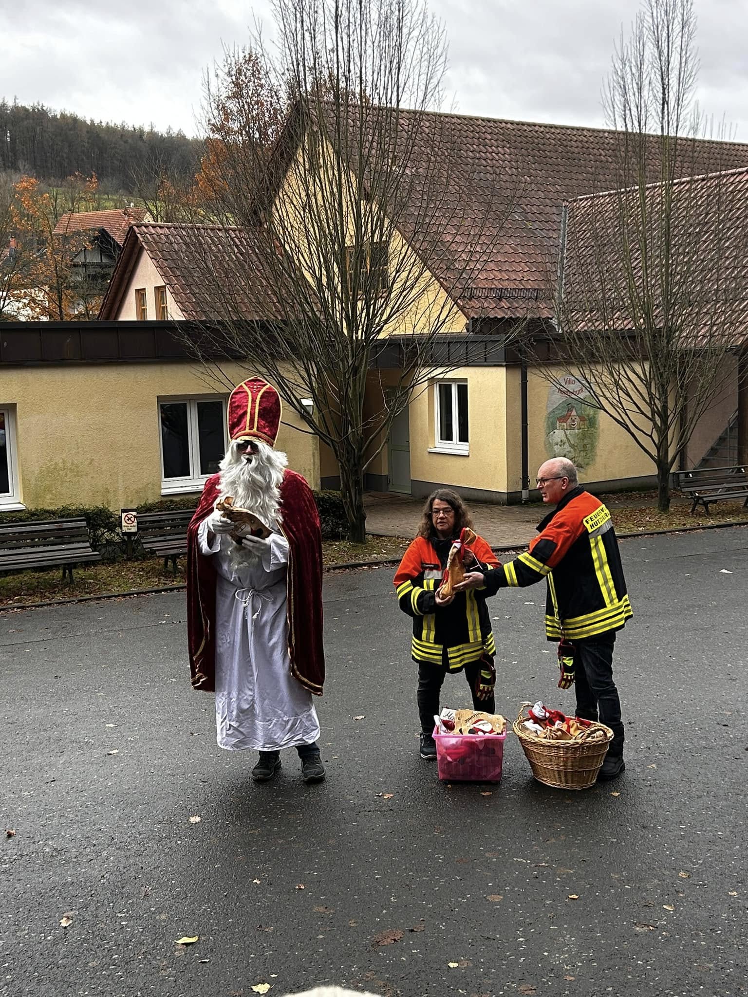 20241206 Nikolausaktionen der Feuerwehr Mömbris Hutzelgrund 5