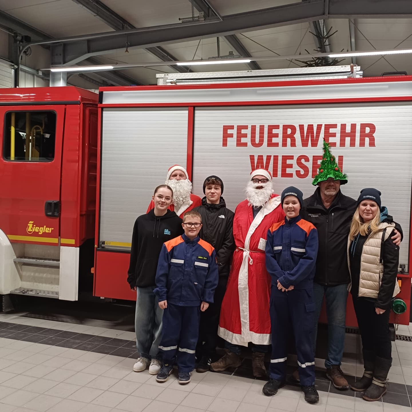 20241206 Nikolausaktionen der Feuerwehr Wiesen 1