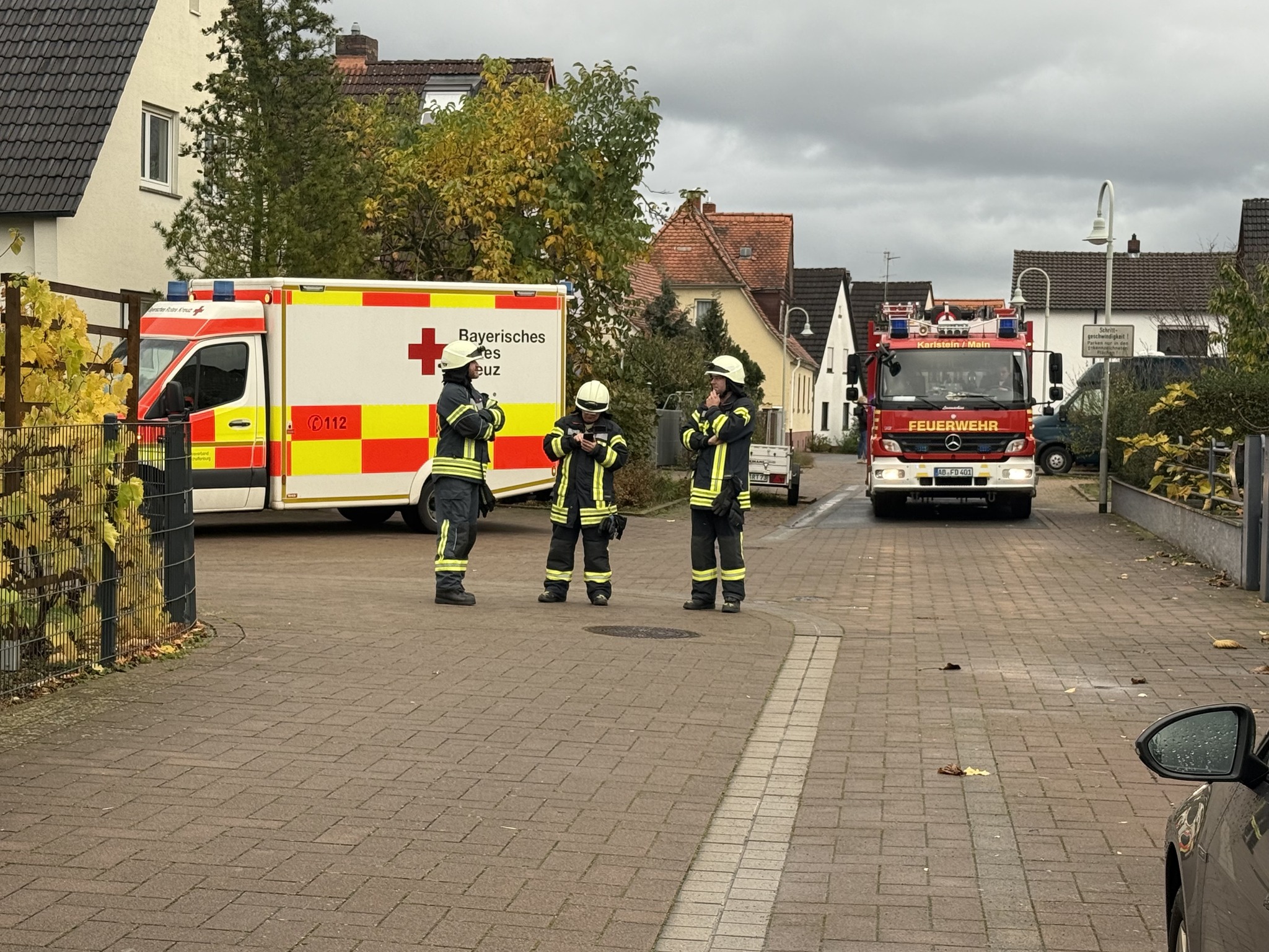 20251027 Drehleiterrettung Karlstein 2