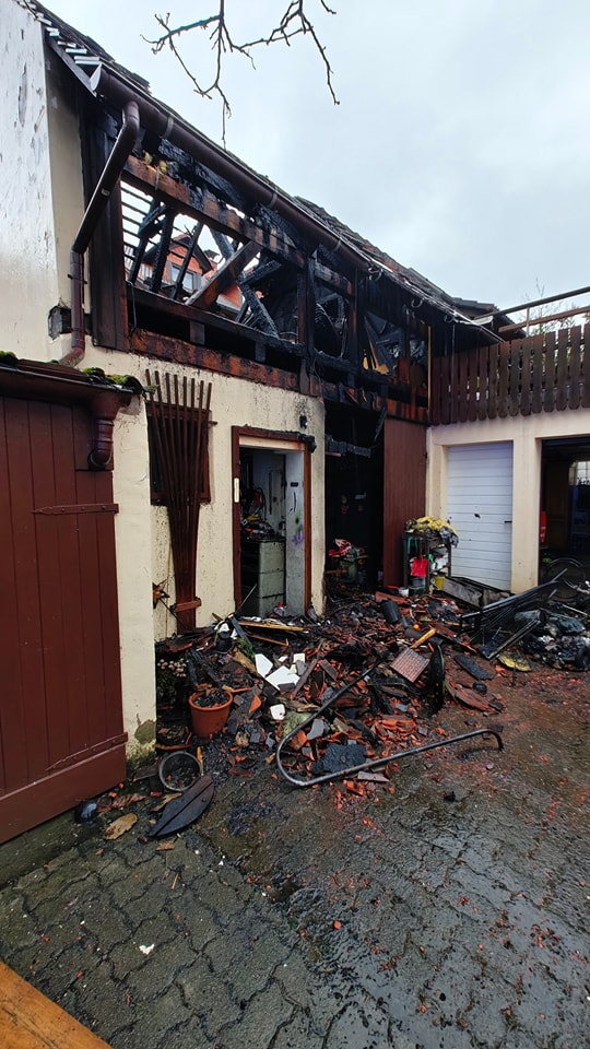 20250102 Nachbarliche Hilfe FF Heimbuchenthal Brand in Eschau Sommerau 1