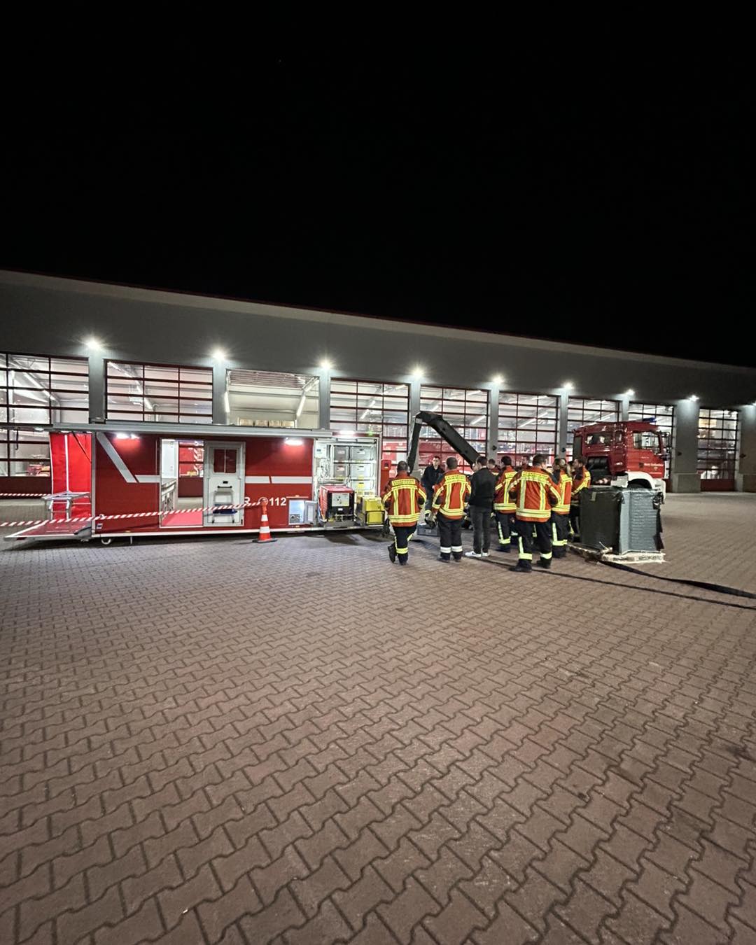 20250327 Besichtigung AB Dekon Großostheim durch FF Mainaschaff 4