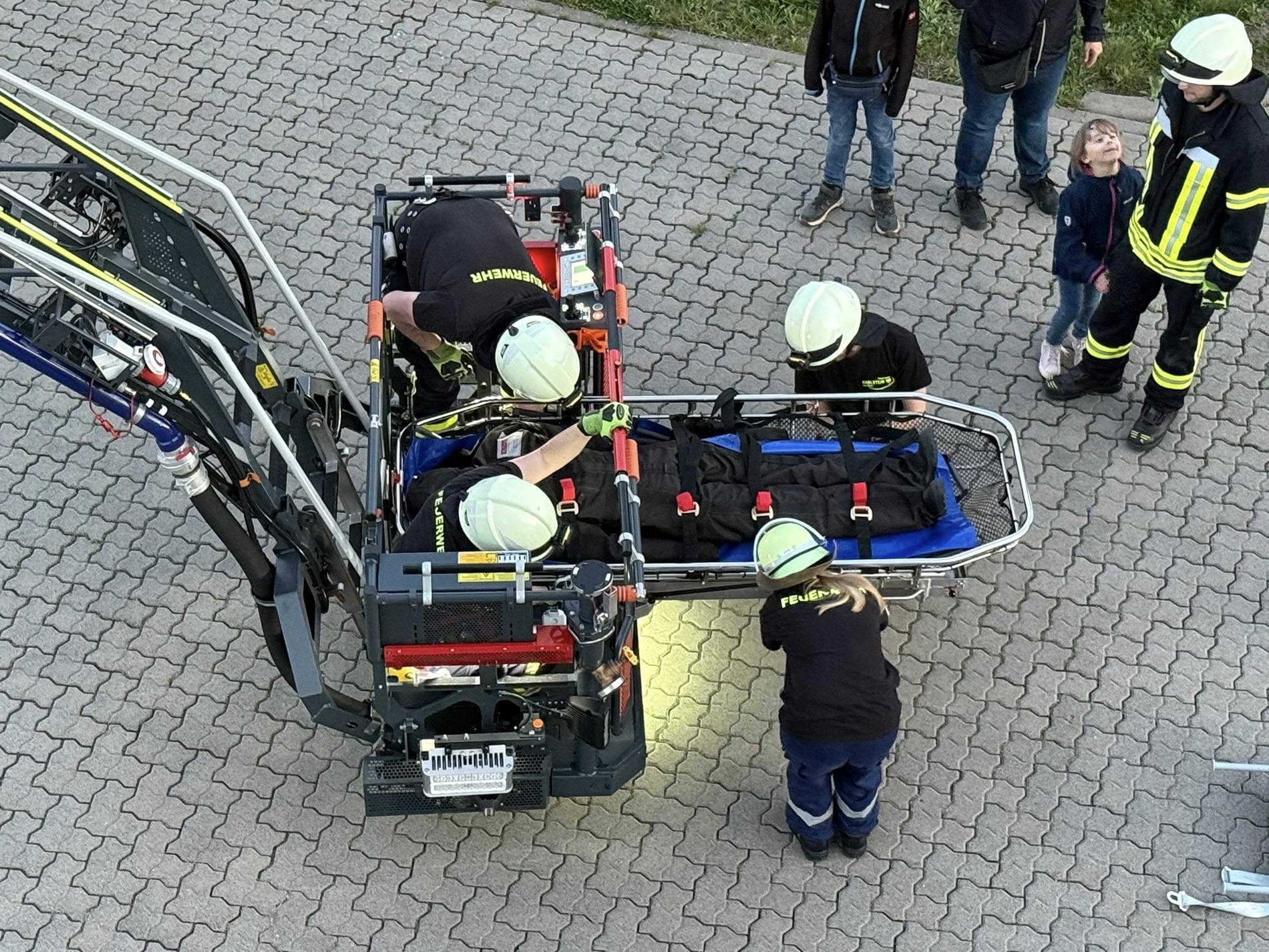 20250404 FF Karlstein Drehleiterausbildung 10