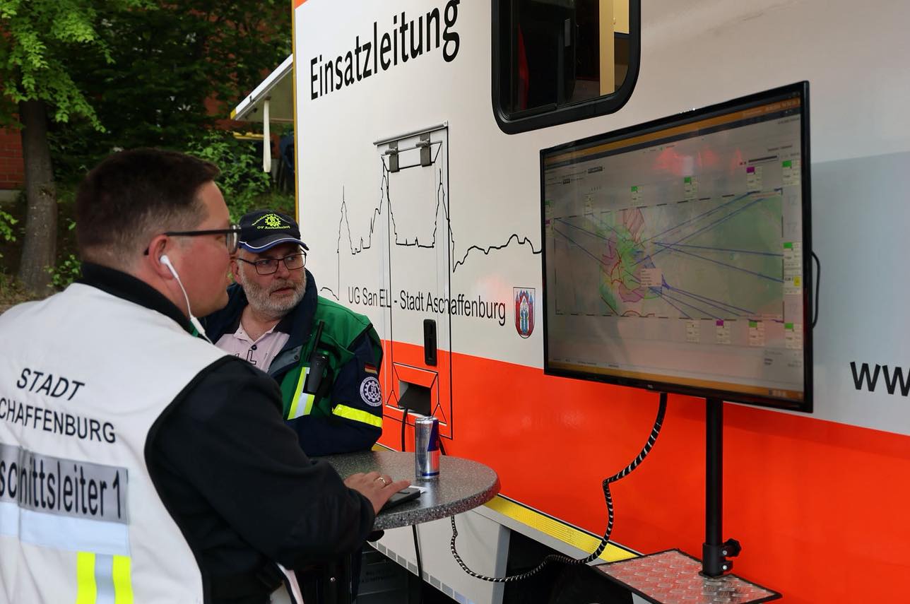 20250525 Nachbarliche Hilfe der FF Karlstein bei einer Vermisstensuche in Aschaffenburg 5