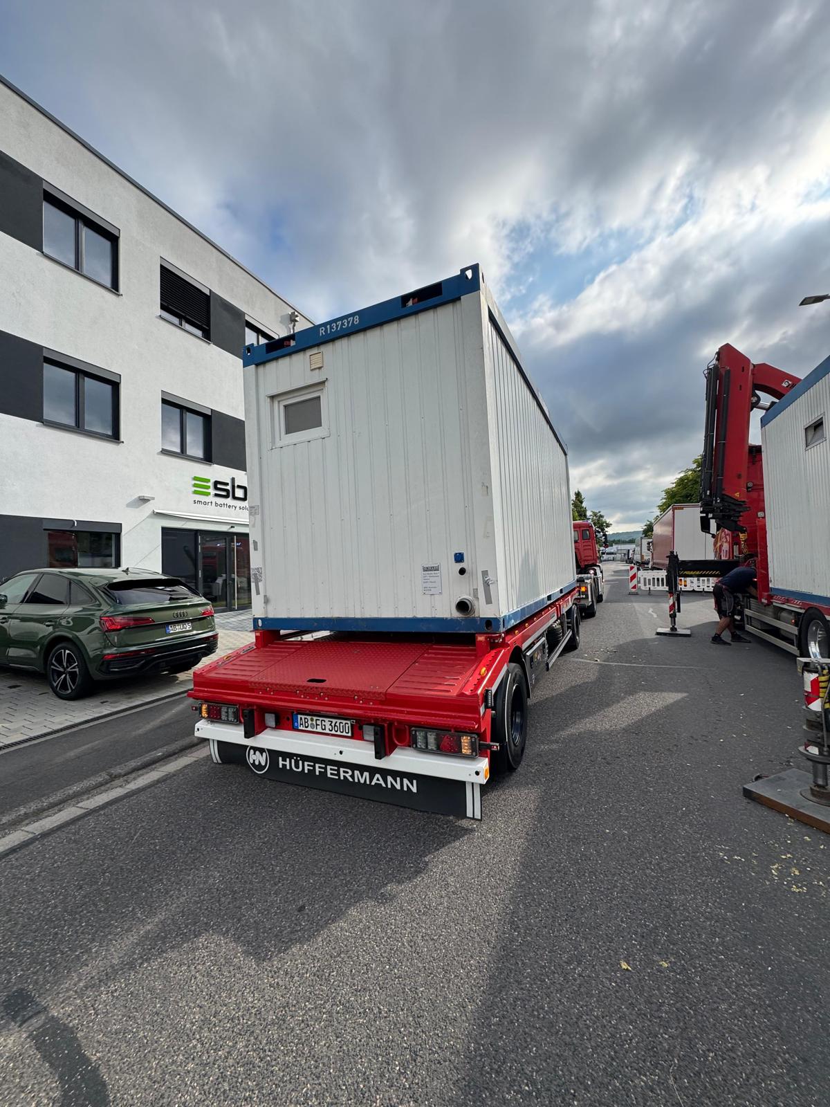 20250717 Übernahme und Abtransport von 20 Fuß Containern in Kleinostheim 3