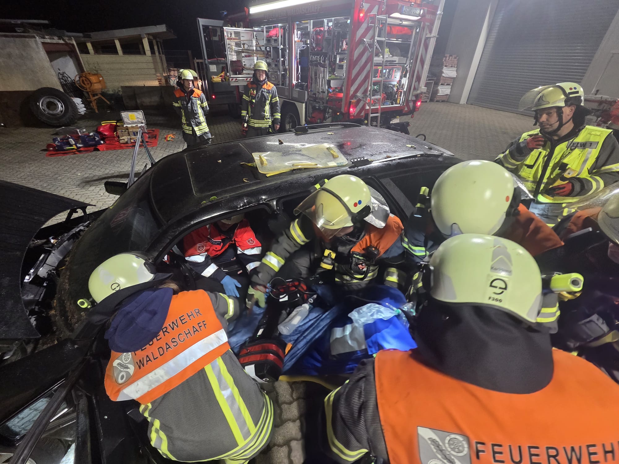 20251021 FF Waldaschaff THL Übung mit dem MHD 7