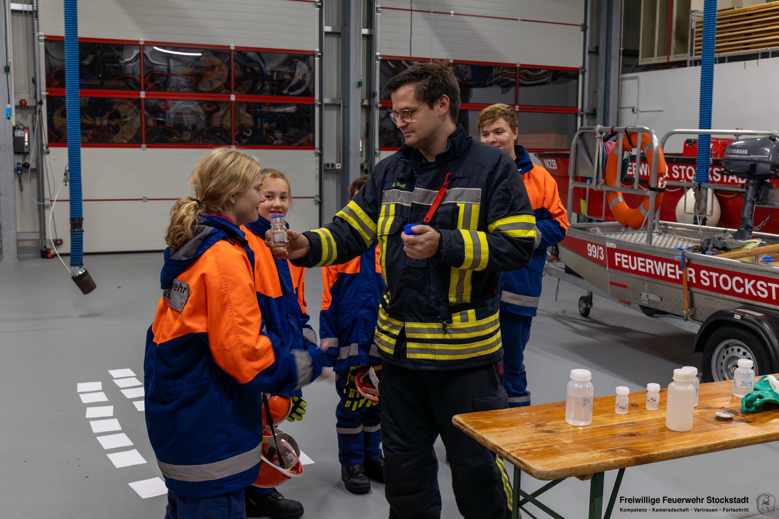 20251024 FF Stockstadt JF Übernachtung mit Ausbildung im Feuerwehrhaus 44
