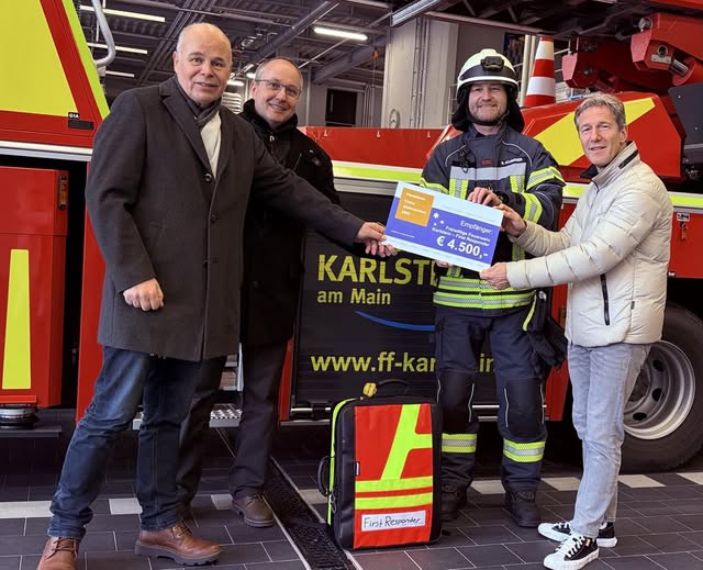 Spendenübergabe Karlstein