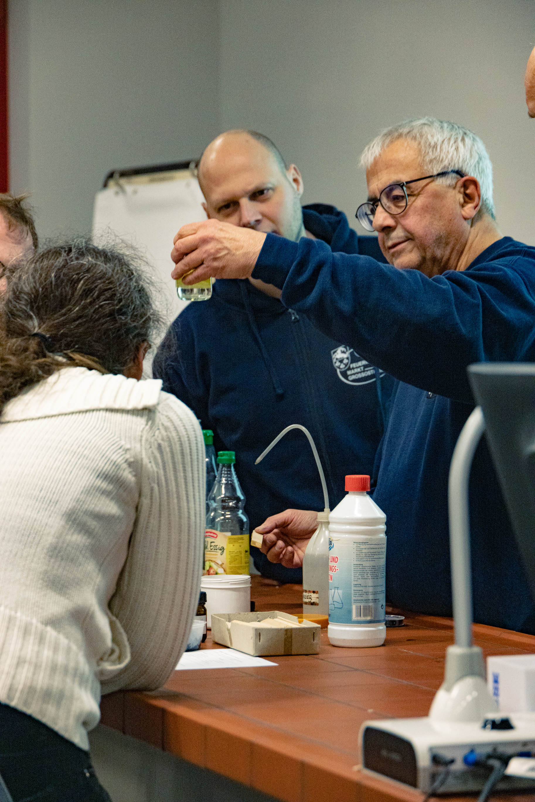 20260115 FF Großostheim Ausbildung Brandgefahren von Deckenverkleidungen 10