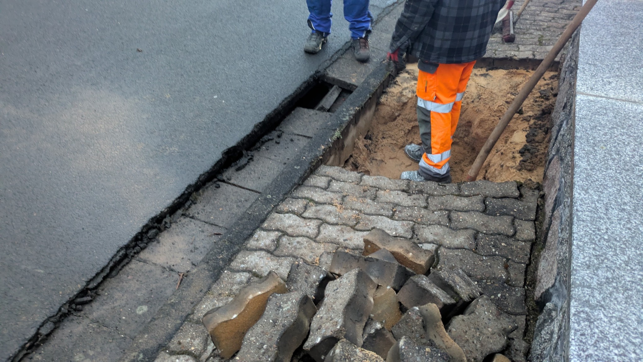 20260212 Wasserrohrbruch Großostheim Wenigumstadt 1