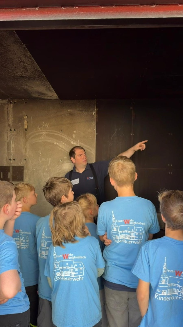20260411 Jugend und Kinderfeuerwehren besichtigen das ASZ Goldbach 4