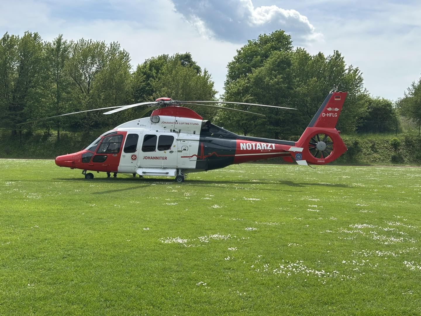 20260510 Rettungshubschrauberlandung Glattbach 1